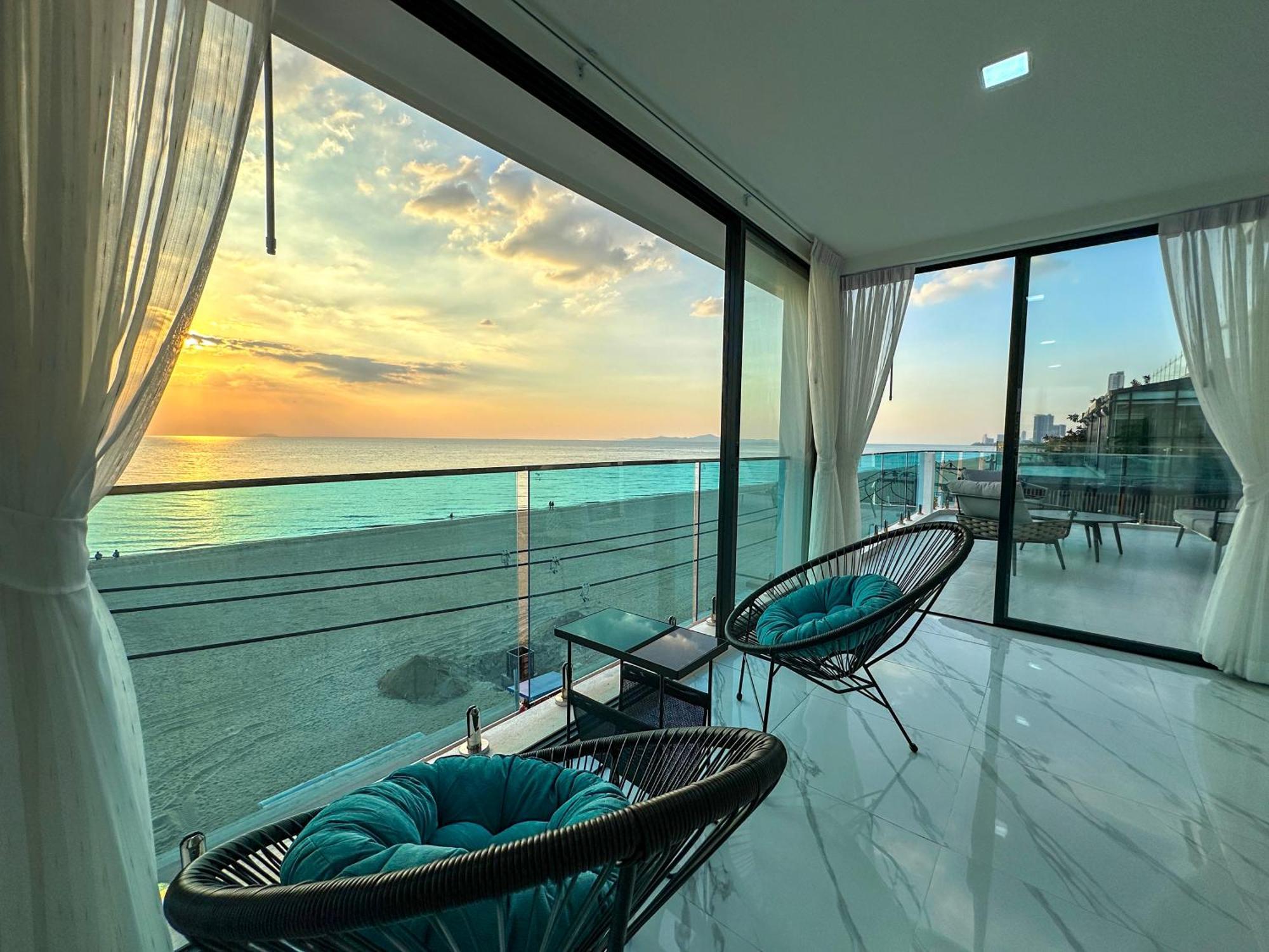 Stunning Beachfront View Luxurious Apartment 40 หาดจอมเทียน ภายนอก รูปภาพ