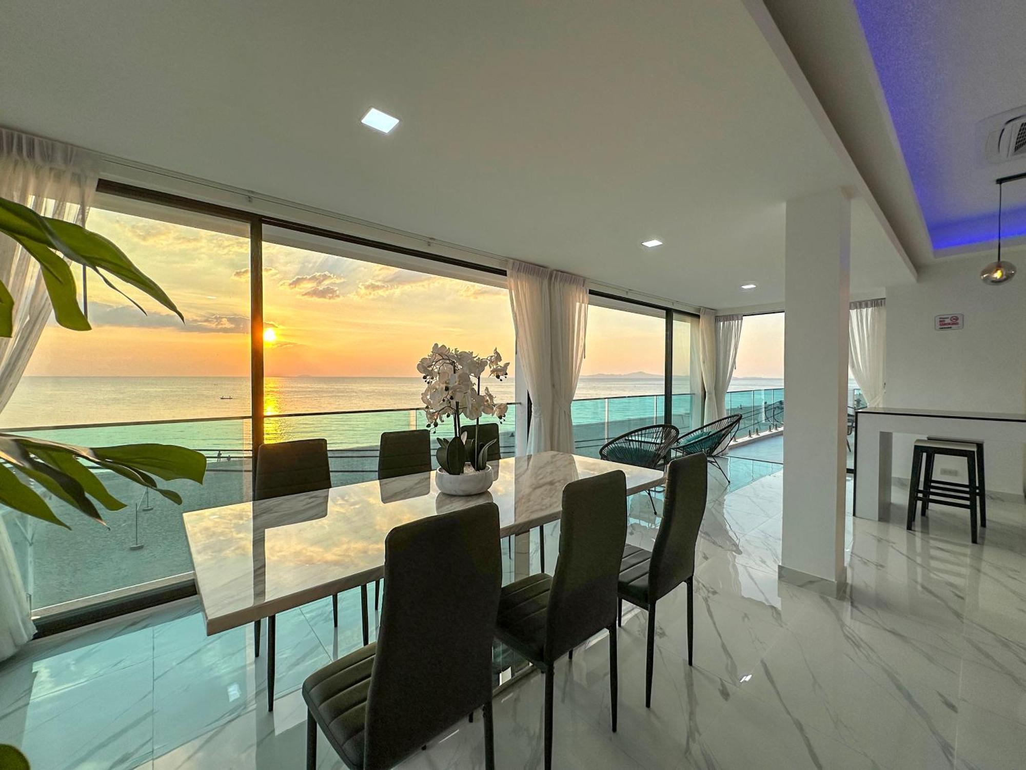 Stunning Beachfront View Luxurious Apartment 40 หาดจอมเทียน ภายนอก รูปภาพ